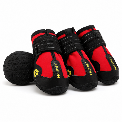 Détail des bottes rouges du pack